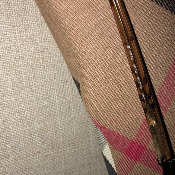 Burberry case w/frames. Prescription can be added - Picture 3 of 4